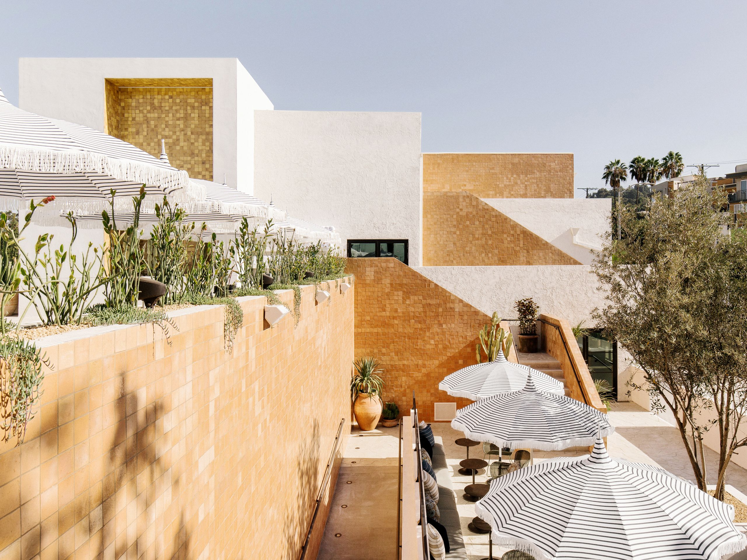 Where to Stay in LA If You Like to Eat